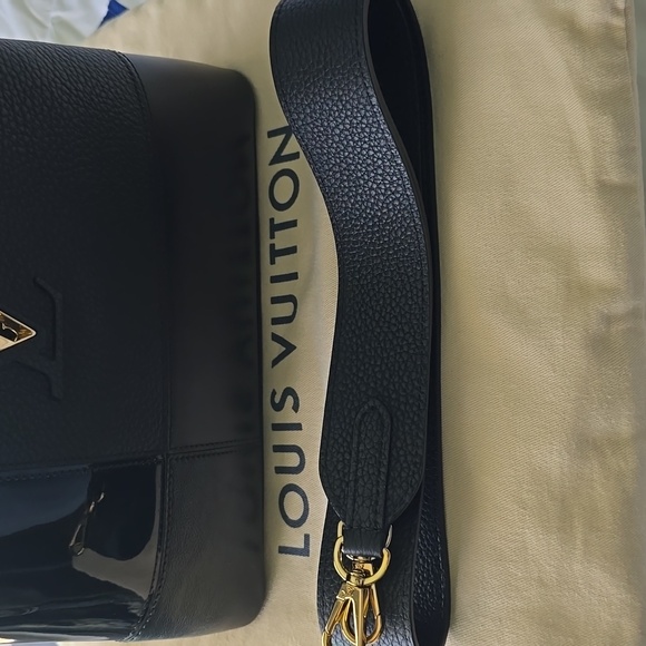 Louis Vuitton Taurillon Calfskin Karung Patwork Capucines BB - Picture 5 of 15